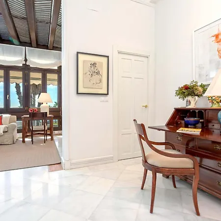 Apartment Genteel Paseo Maritimo *